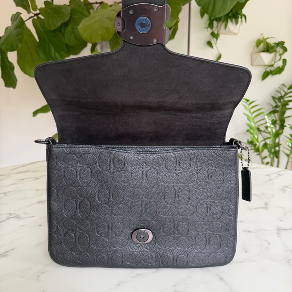 Coach Coach Soft Tabby Messenger in Signature Leather Black Top Handle Crossbody - Picture 9 of 16